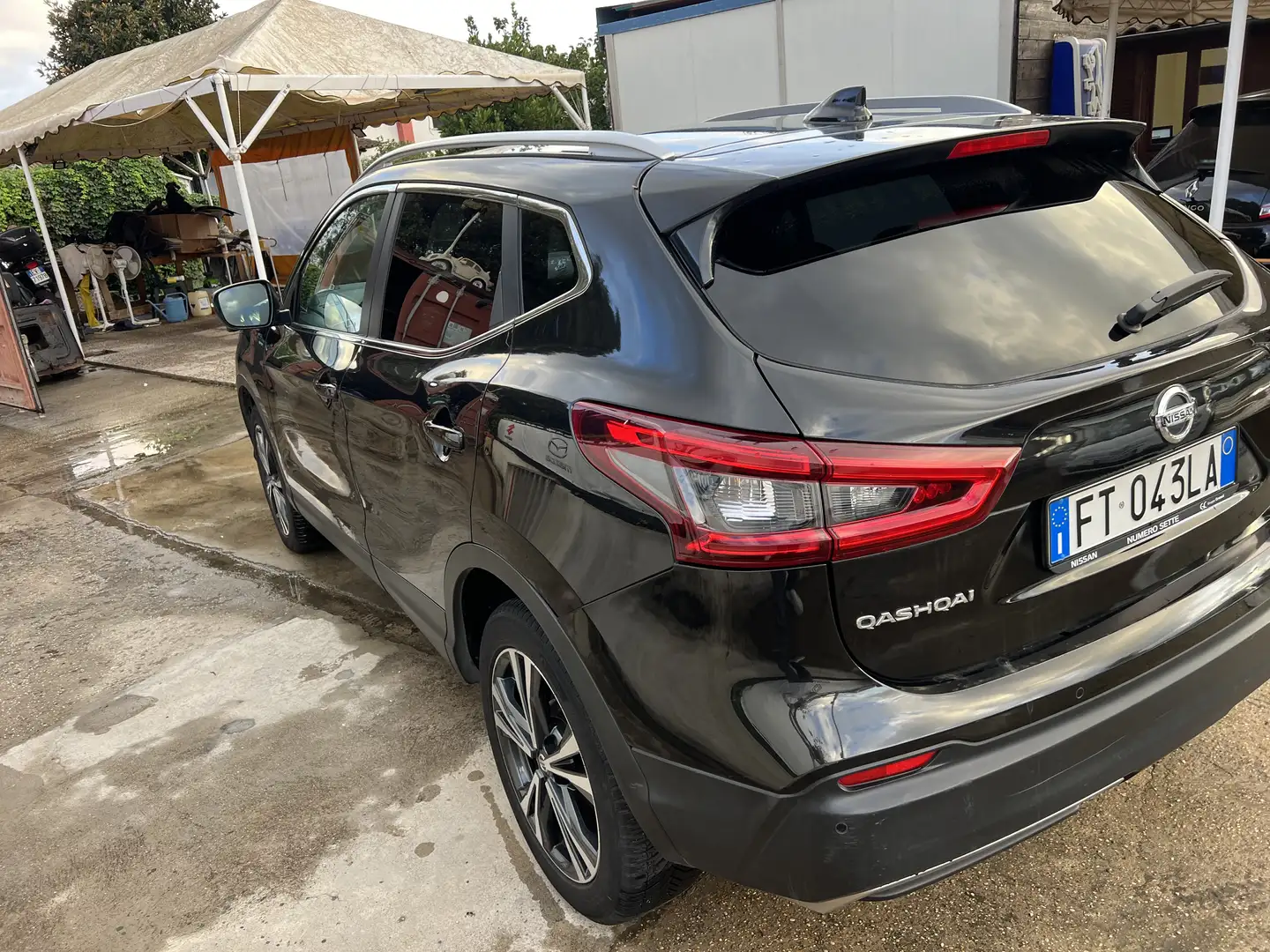 Nissan Qashqai II  1.3 dig-t Tekna+ 140cv Zwart - 2