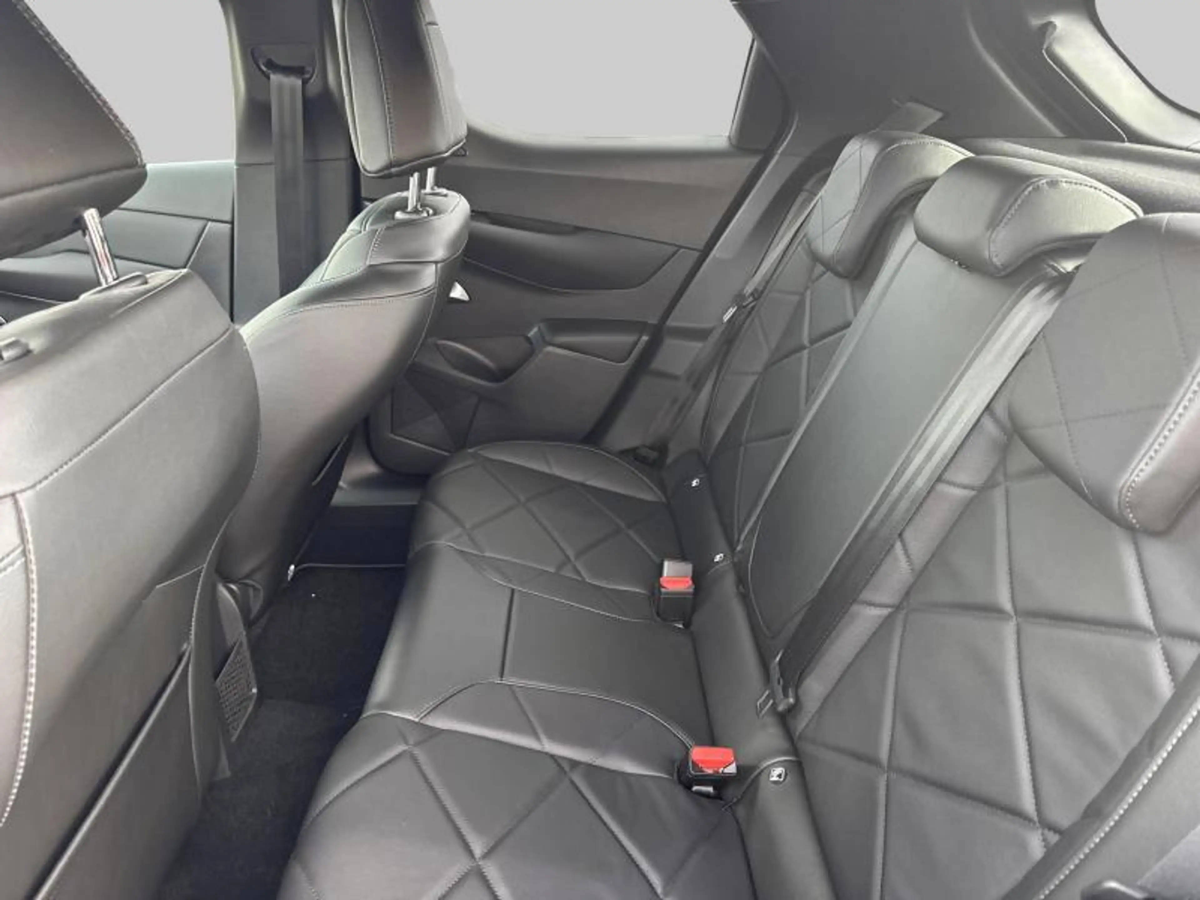 DS Automobiles DS 3 Crossback Faubourg EAT8 — photo 12