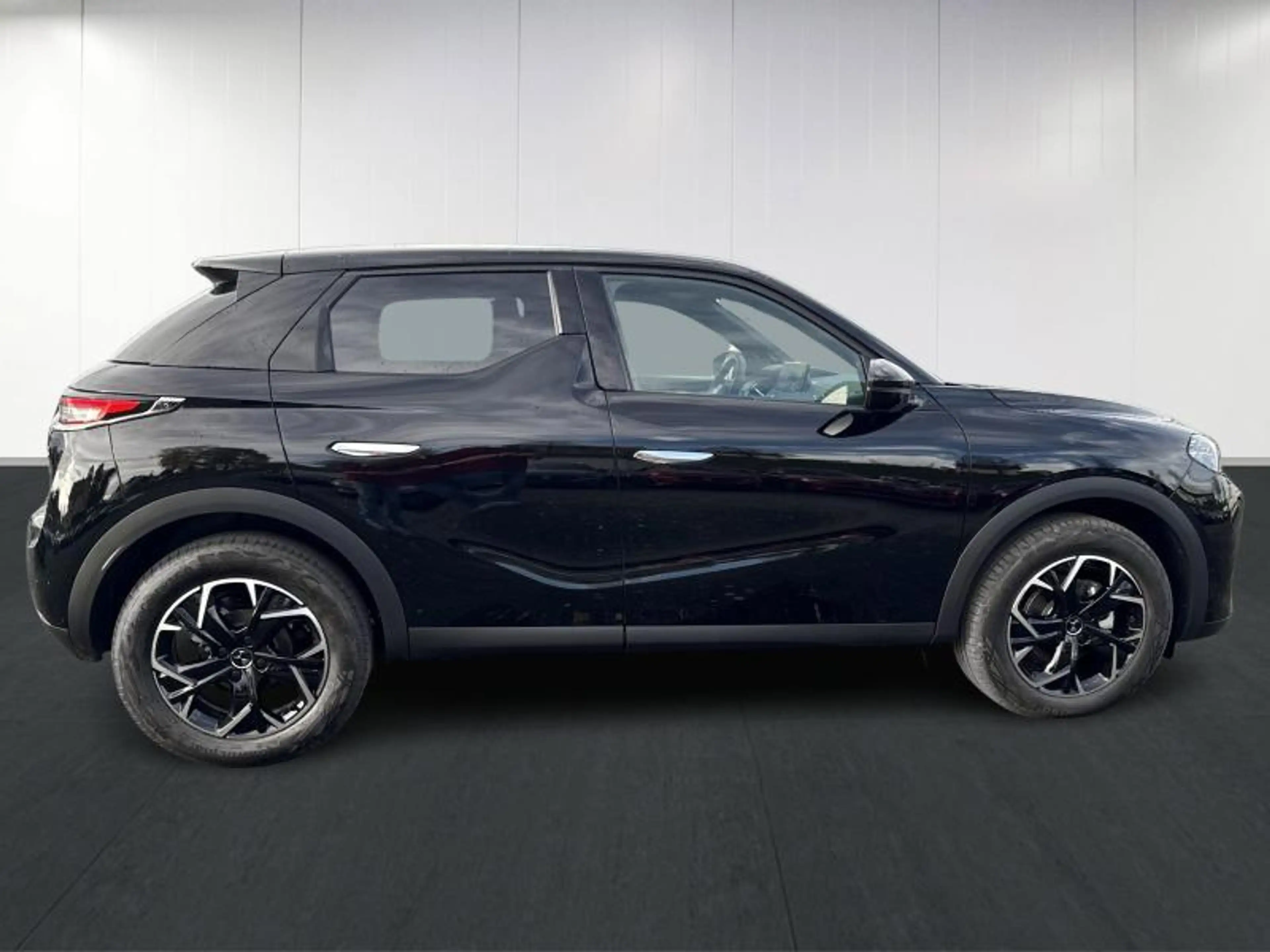 DS Automobiles DS 3 Crossback Faubourg EAT8 — photo 8