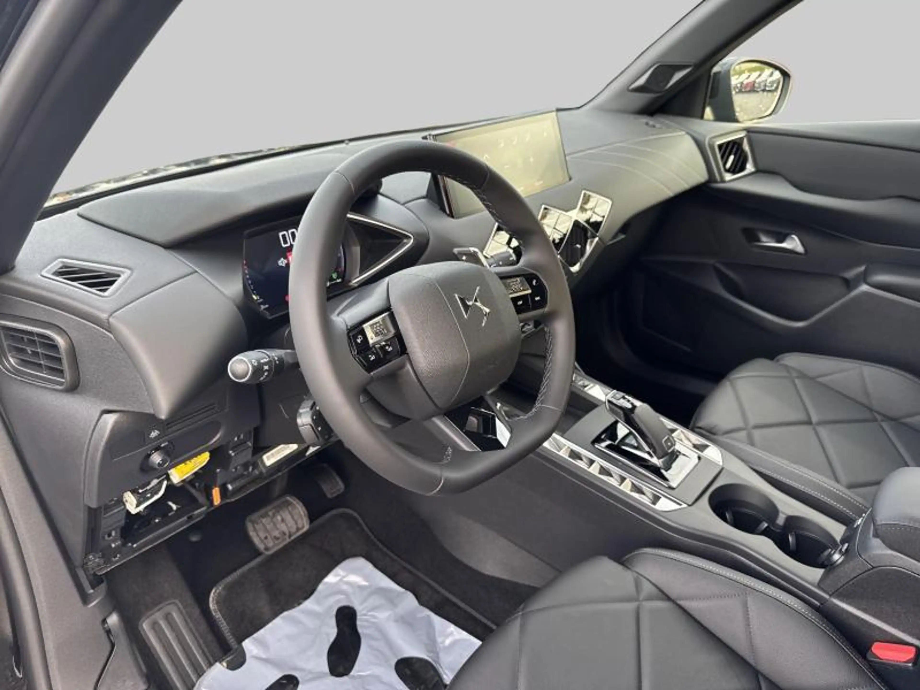DS Automobiles DS 3 Crossback Faubourg EAT8 — photo 11