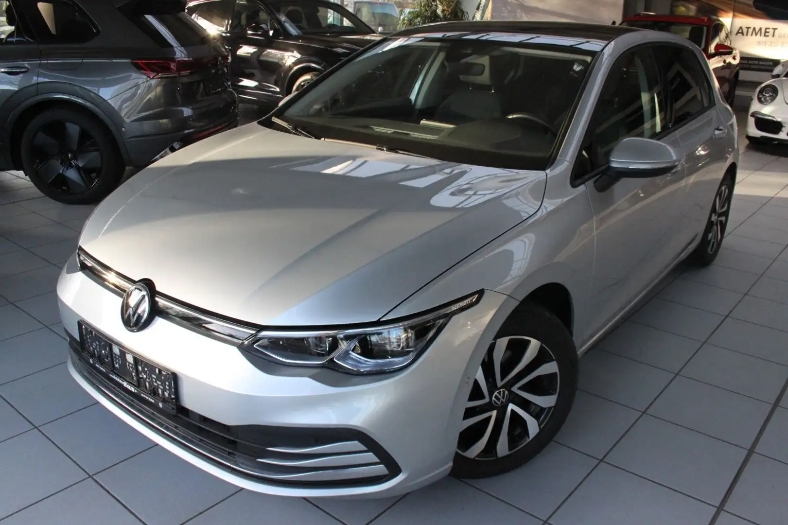 Volkswagen Golf VIII Lim. ACTIVE/PANO/NAVI/KAME/ACC/DSG/IQL Silber - 1