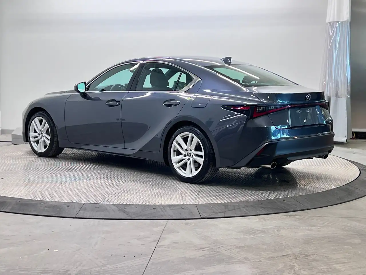 Lexus IS photo Lexus IS