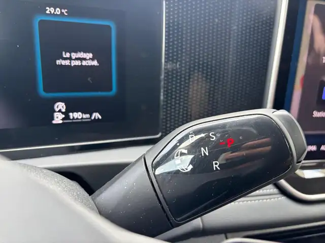Volkswagen Tiguan view 12