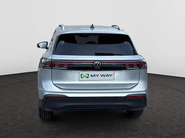 Volkswagen Tiguan view 6