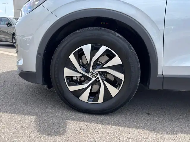Volkswagen Tiguan view 20