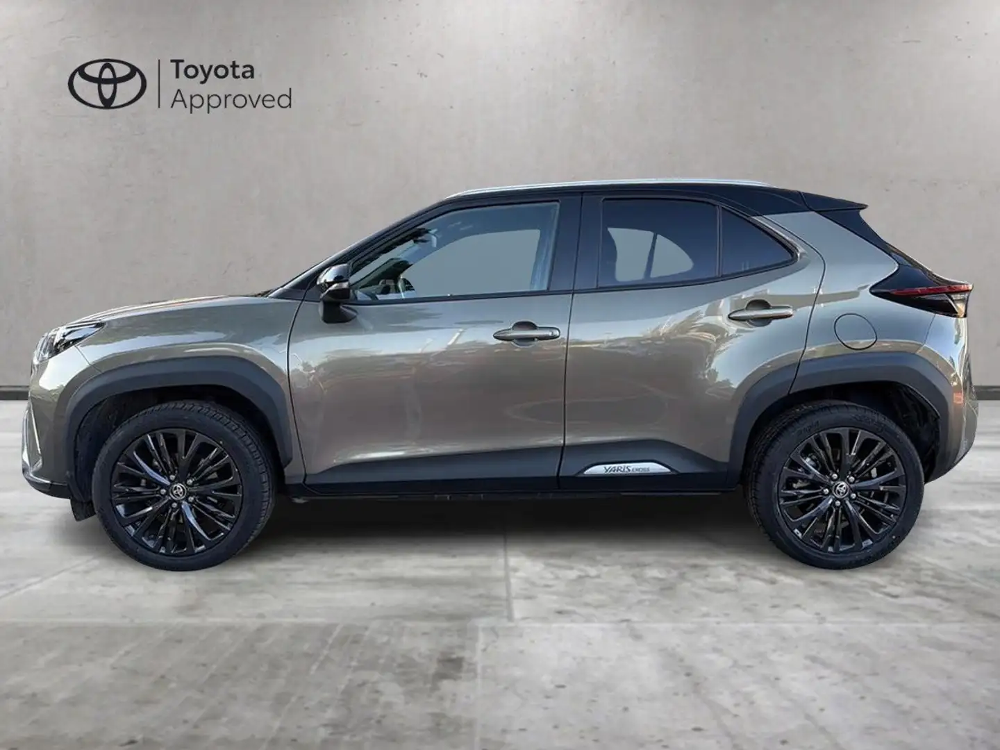 Toyota Yaris Cross Yaris Cross 1.5h Adventure fwd 116cv e-cvt Bronzo - 2