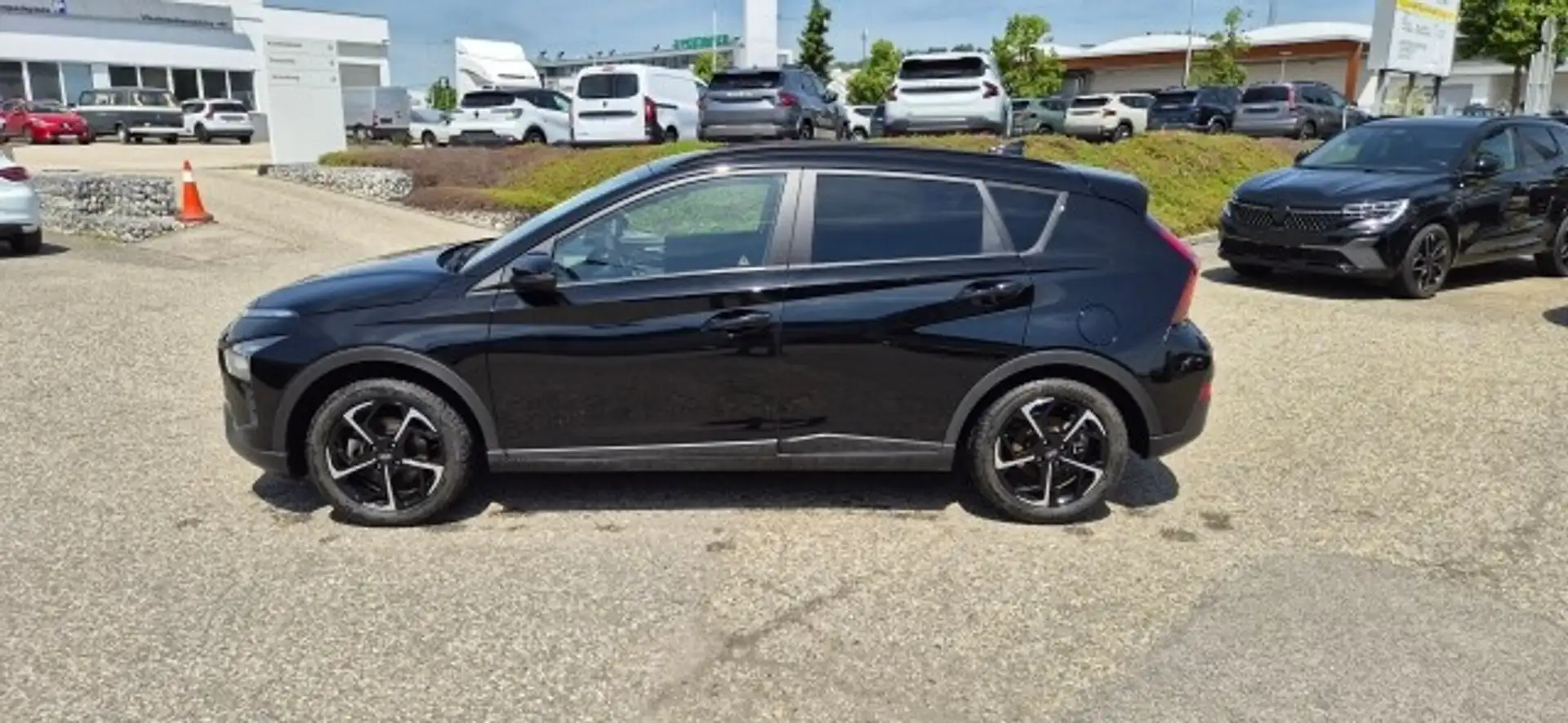 Hyundai BAYON Bayon 1,0 T-GDI Trend Line Schwarz - 2