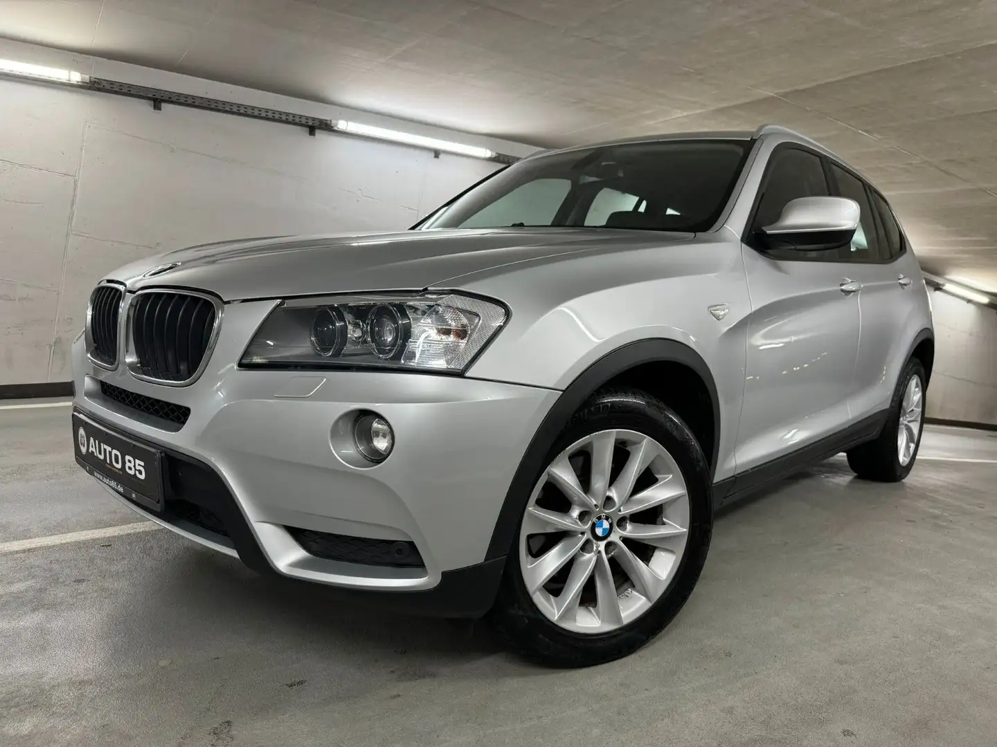 BMW X3 xDrive20d |Automatik|Leder|Navi|Shzg|BiXenon| Silber - 1