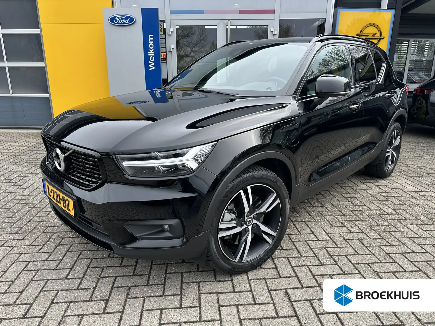Volvo XC40 T5 262PK Recharge R-Design | STOEL- EN STUURVERWAR Zwart - 1