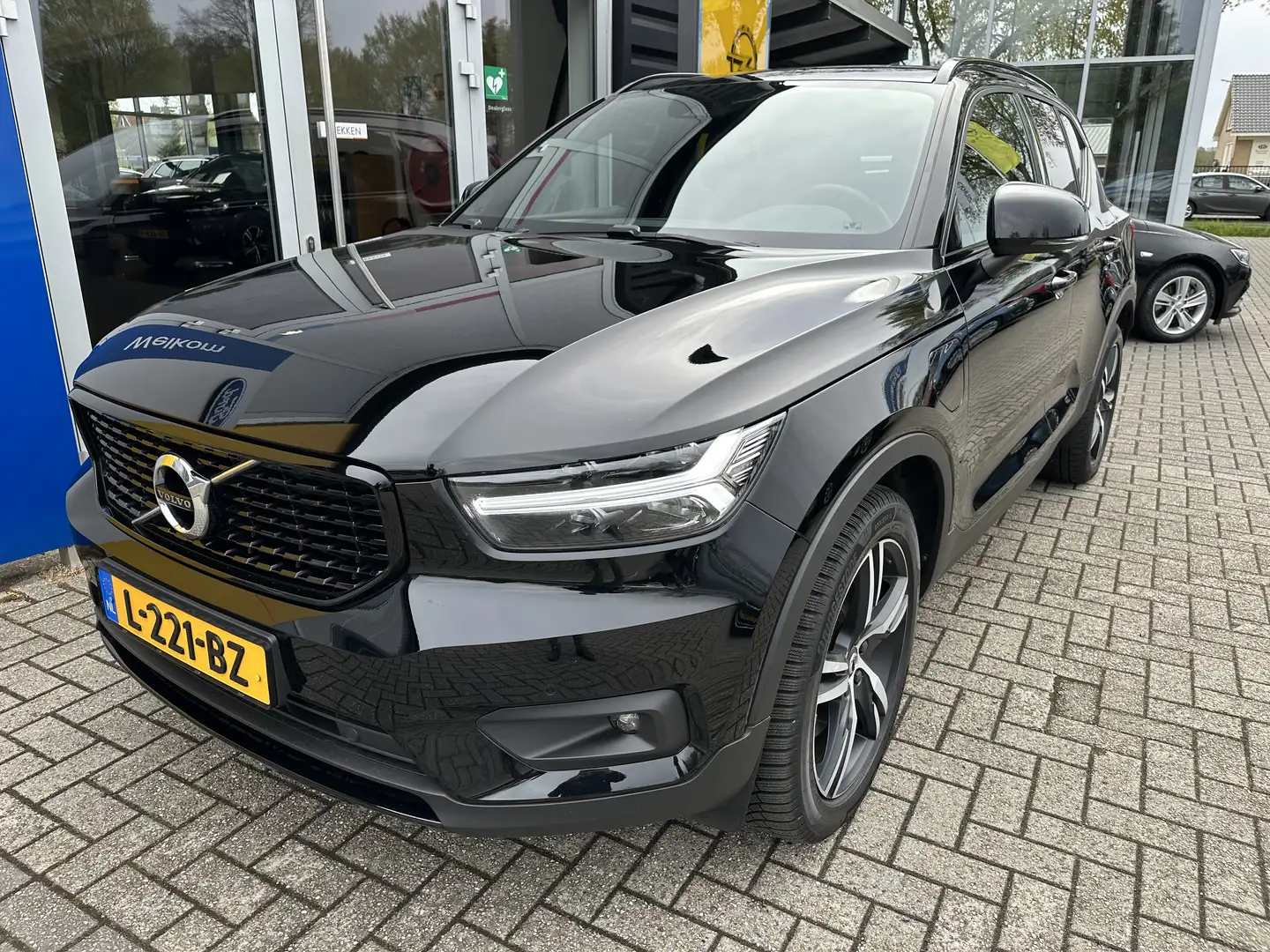 Volvo XC40 T5 262PK Recharge R-Design | STOEL- EN STUURVERWAR Zwart - 2