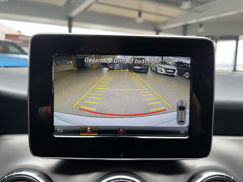 Mercedes-Benz CLA 180 SB Aut AMG-Line StHz Shz Navi Kamera BT — photo 3