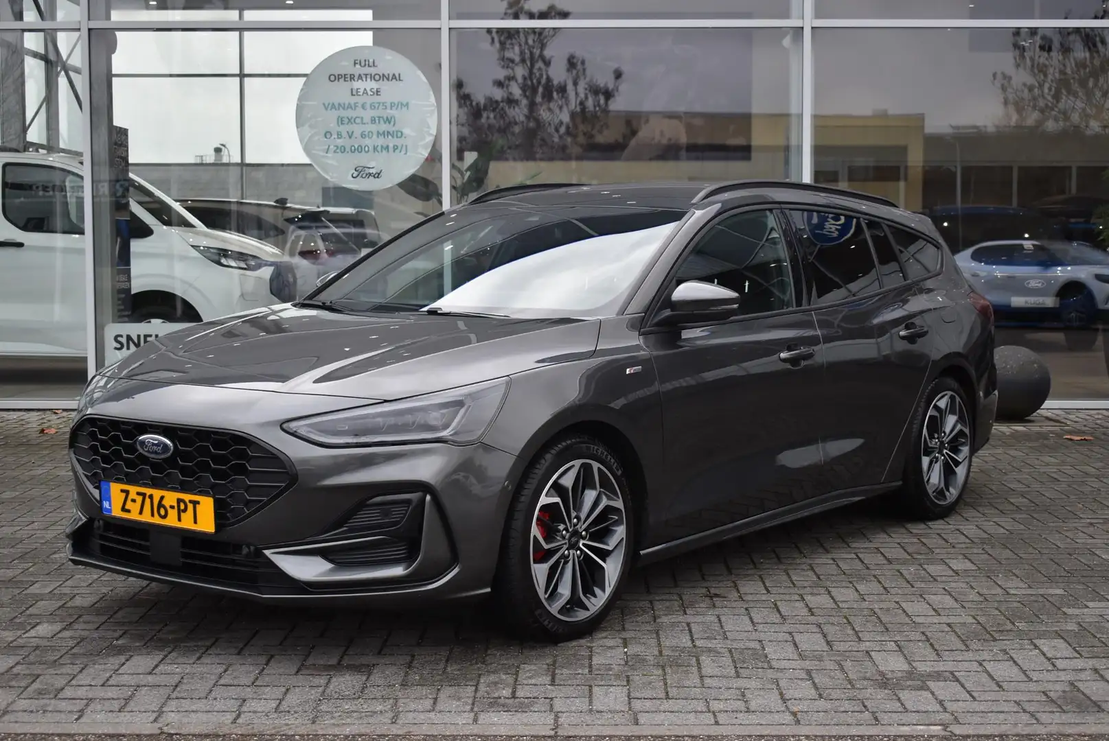 Ford Focus Wagon 1.0 EcoBoost Hybrid ST Line X | Climate Cont Grijs - 2