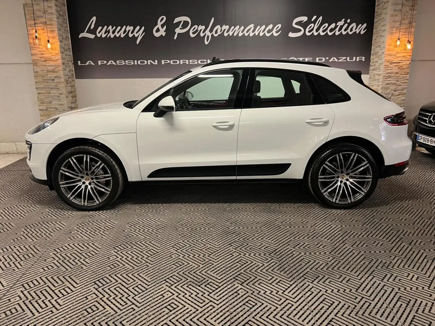 Porsche Macan Macan 3.0 V6 258CH - 2°main - 65 000km - Suivi complet - Magnifique Wit - 2