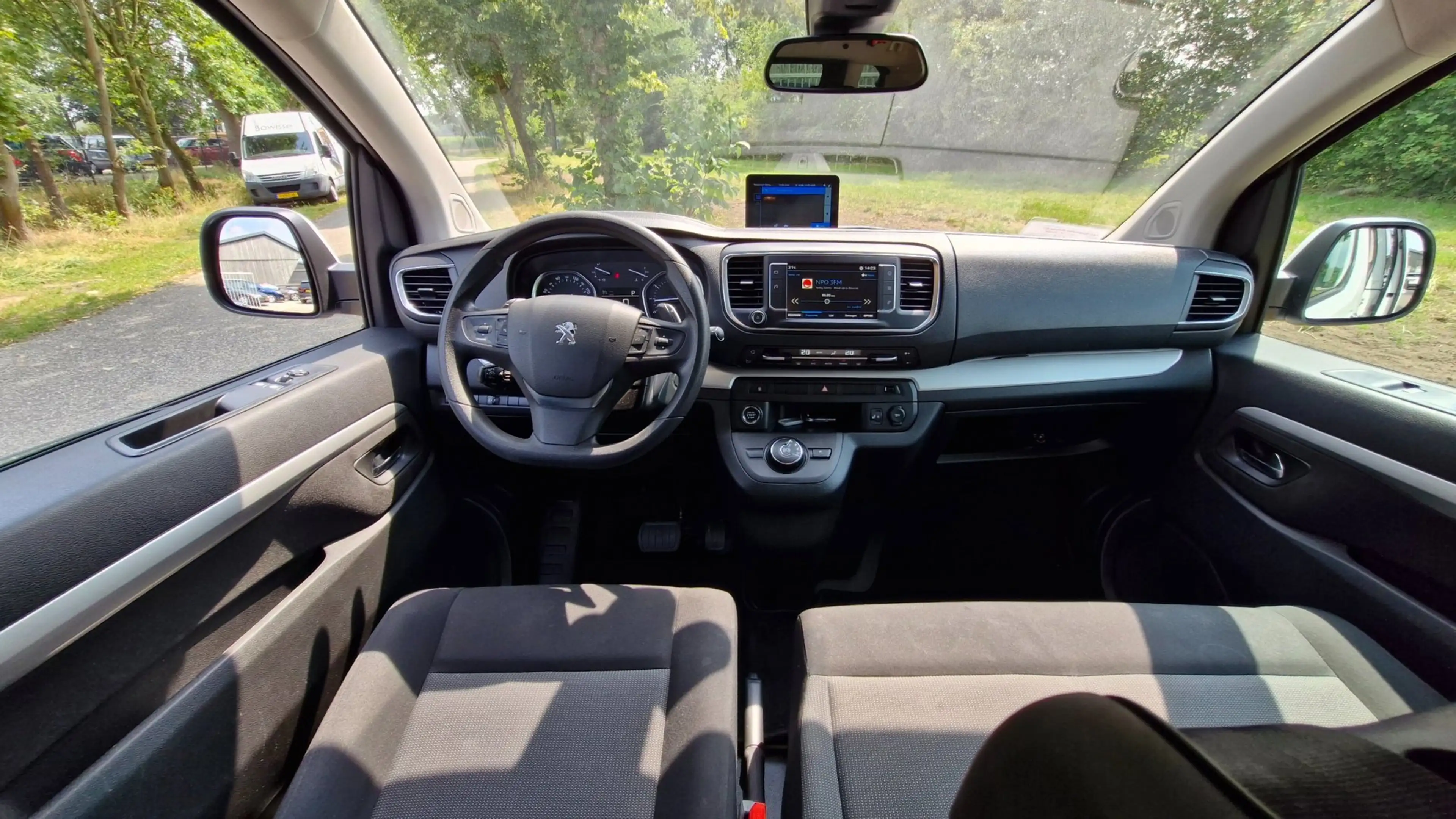 Peugeot Traveller 2.0 BlueHDi 140 Business Standard S&S AUTOMAAT 144 — photo 9