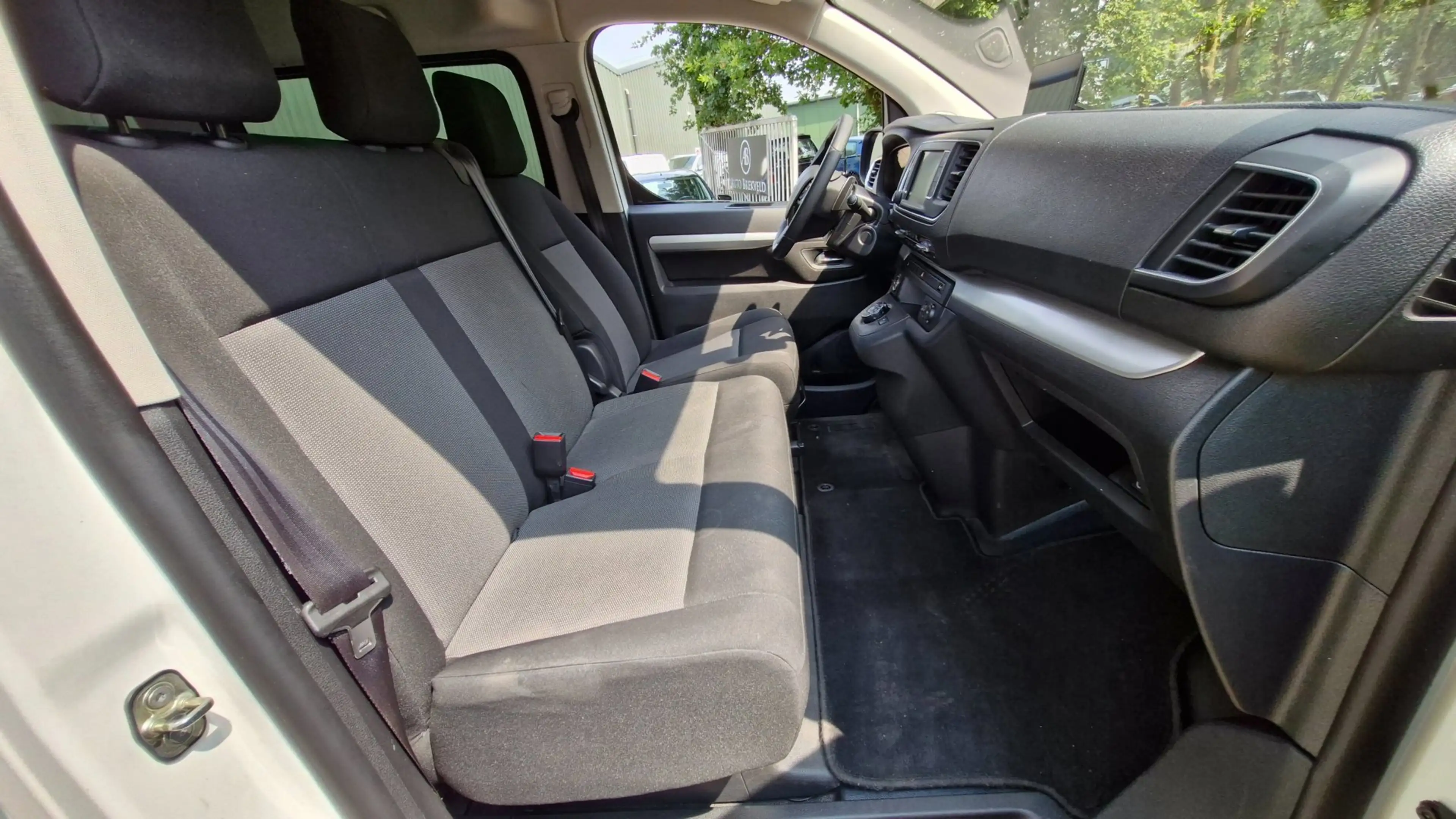 Peugeot Traveller 2.0 BlueHDi 140 Business Standard S&S AUTOMAAT 144 — photo 15