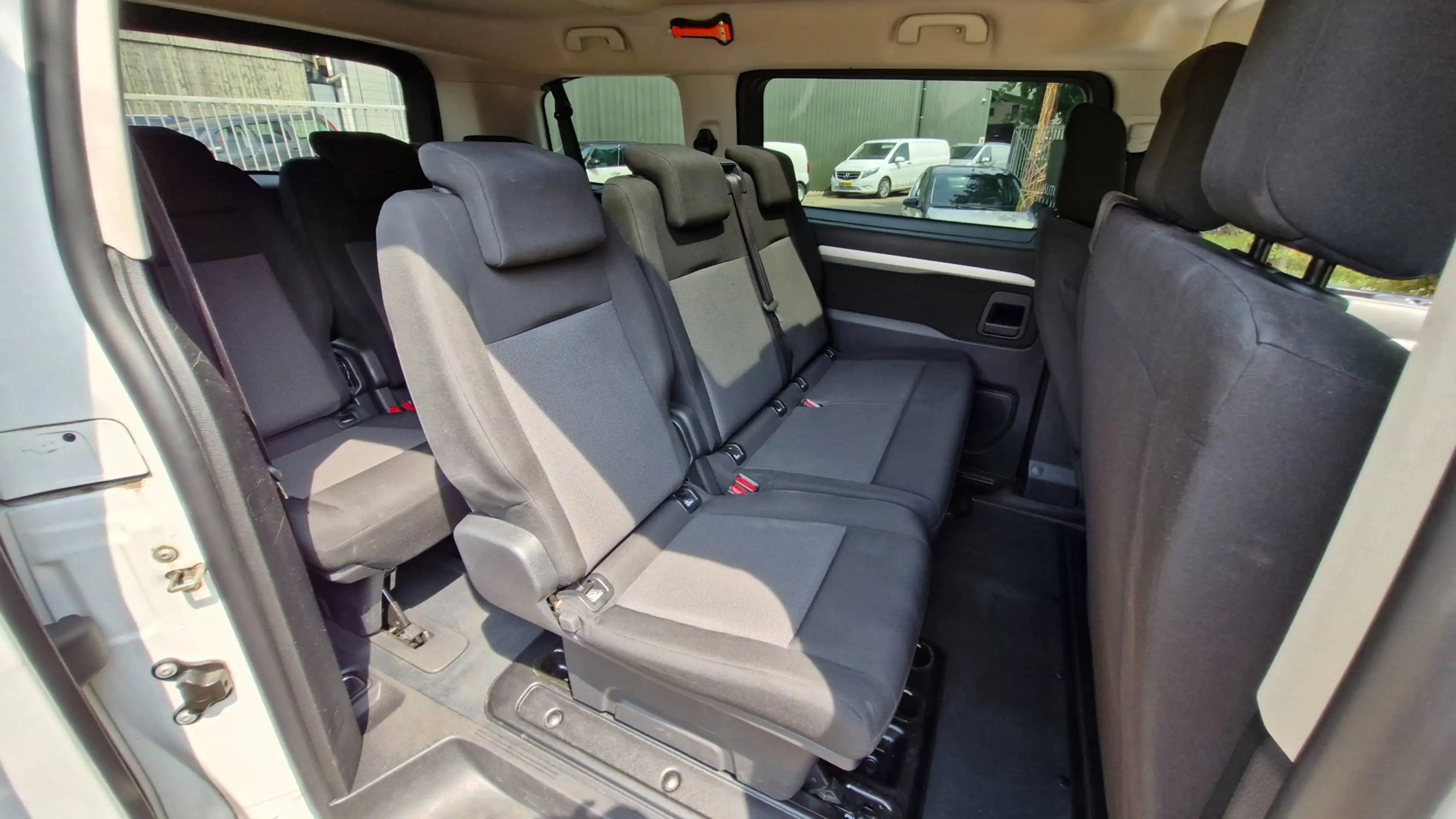 Peugeot Traveller 2.0 BlueHDi 140 Business Standard S&S AUTOMAAT 144 — photo 13