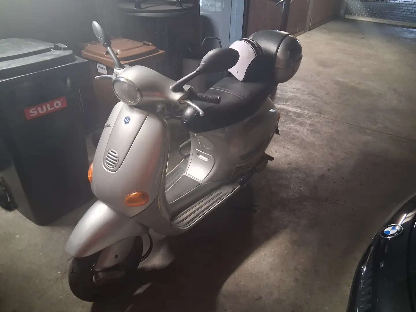 Vespa 125 Plateado - 1