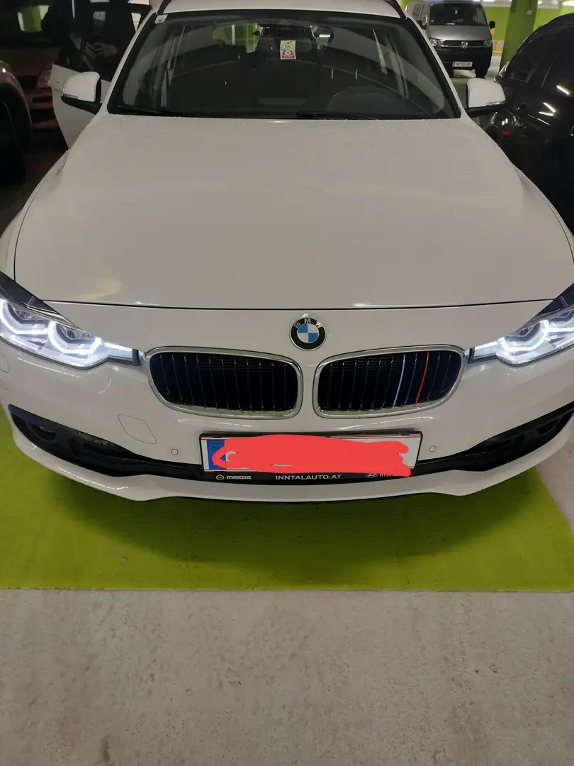 BMW 318 318d Touring Advantage Aut. Weiß - 2