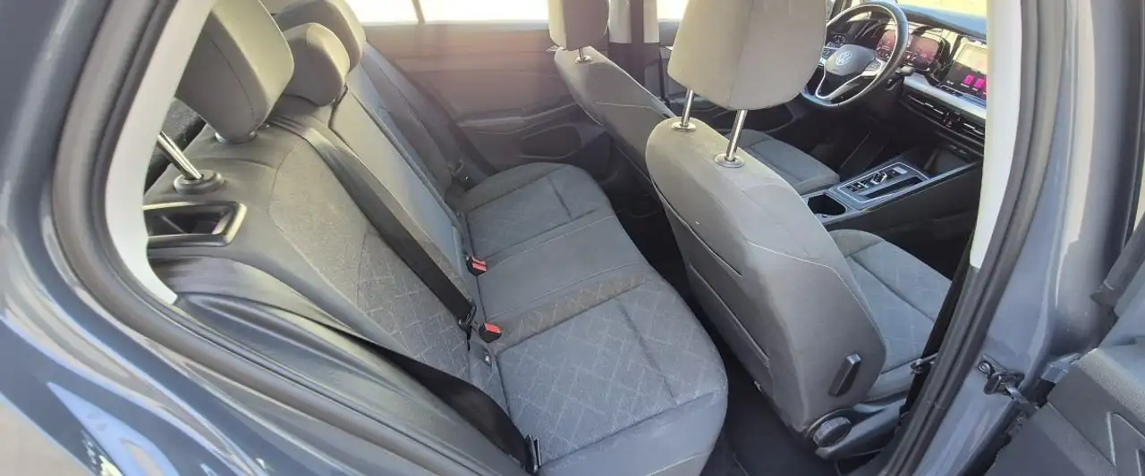 Volkswagen Golf Standard Model — photo 14