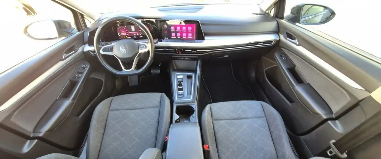 Volkswagen Golf Standard Model — photo 8