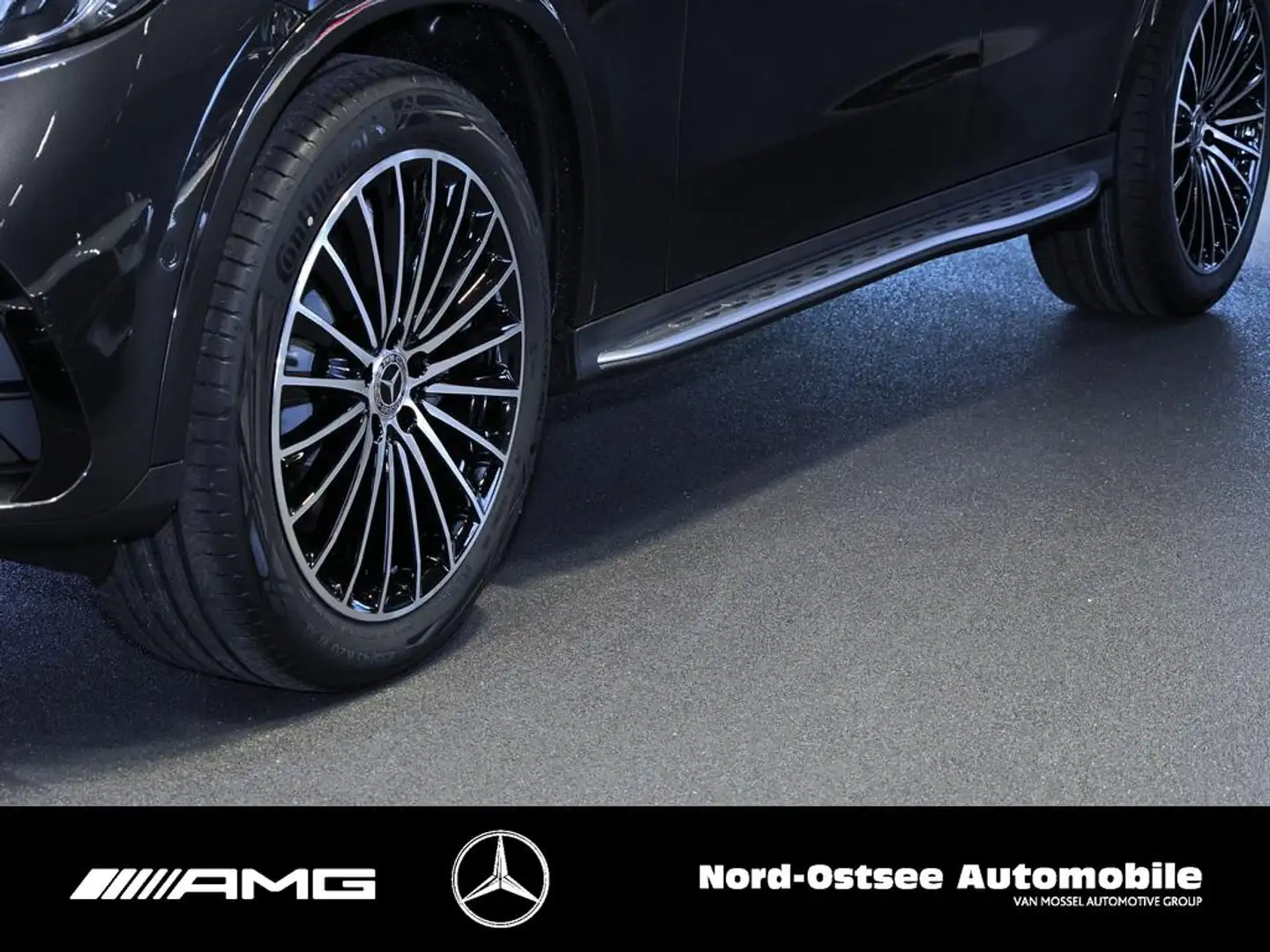 Mercedes-Benz GLC 220 d 4m AMG NIGHT PANO AHK DISTR 360° 20-ZO Grau - 2