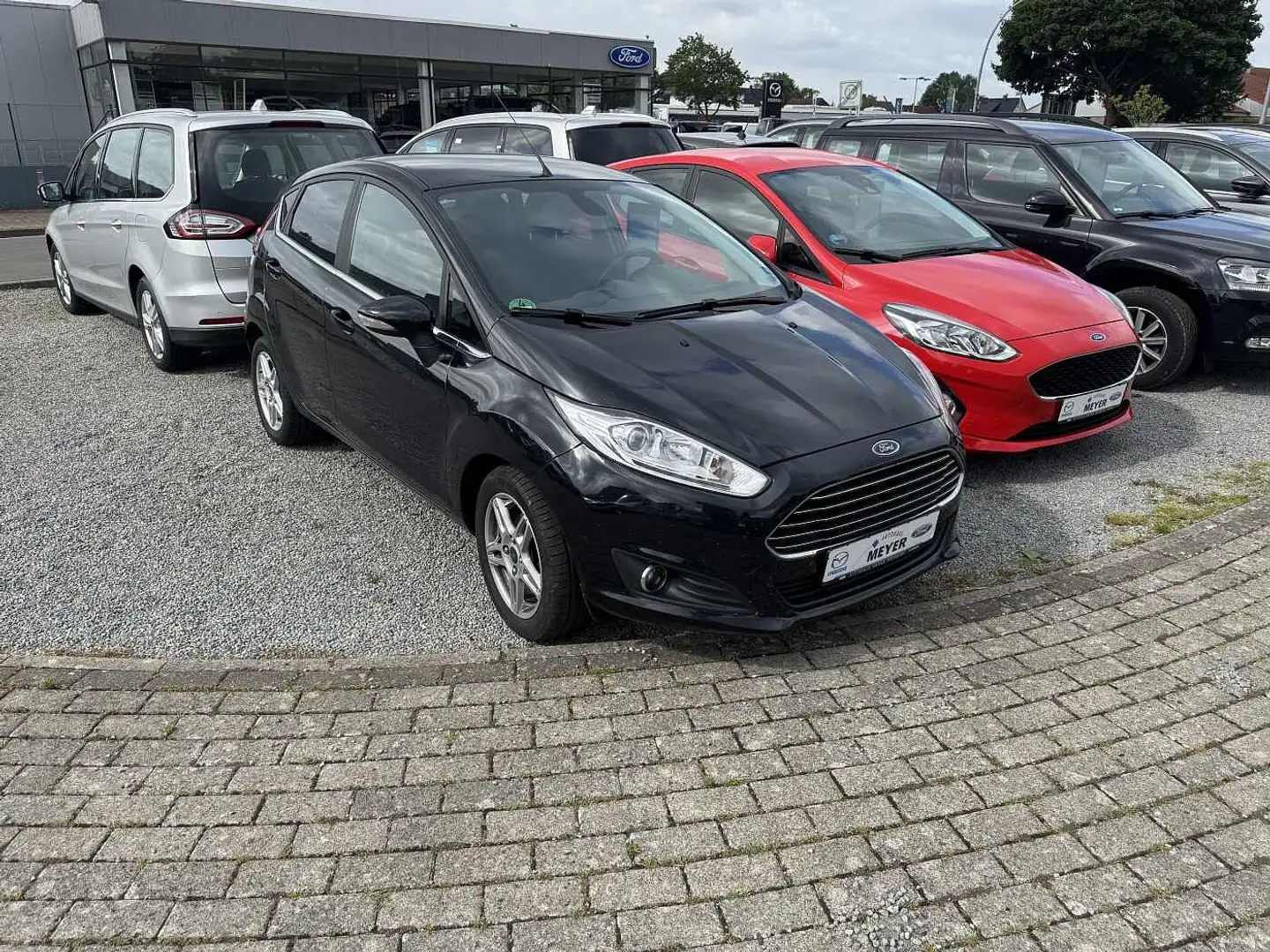 Ford Fiesta 5-Türer 1.0 Titanium Zahnriemen NEU Schwarz - 1