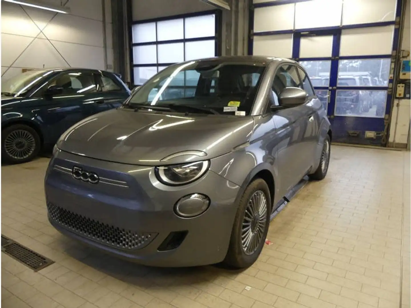 Fiat 500e Icon NAV+TEMP+PDC+CARPLAY+SPUR.ASS+AMBIENTE Grau - 2