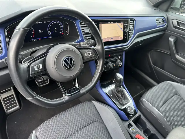 Volkswagen T-Roc view 8