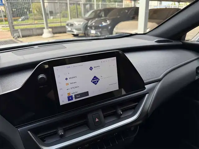 Lexus UX view 18