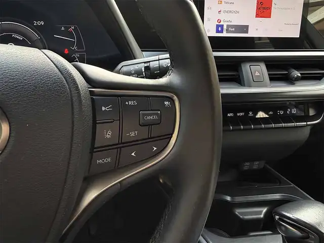Lexus UX view 14