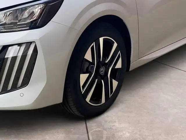 Peugeot 208 view 15