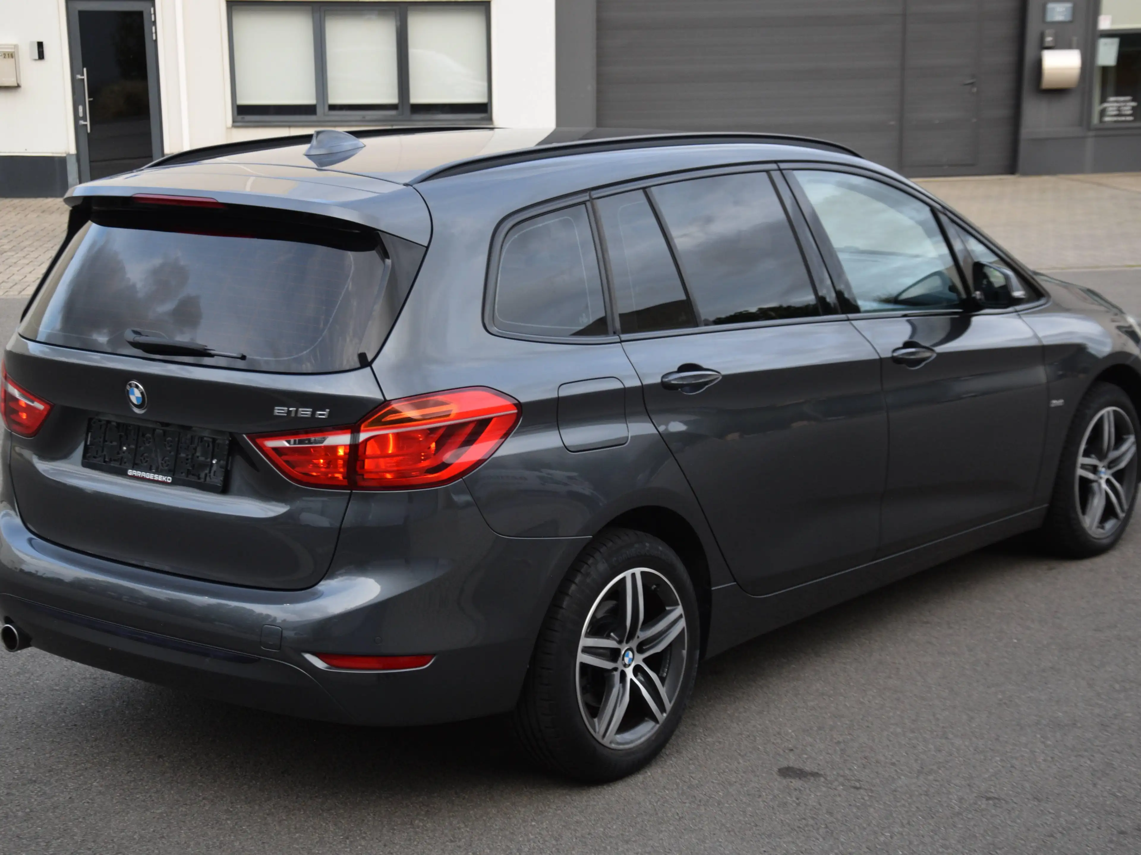 BMW 216 Gran Tourer 216 dA 7pl. — photo 3