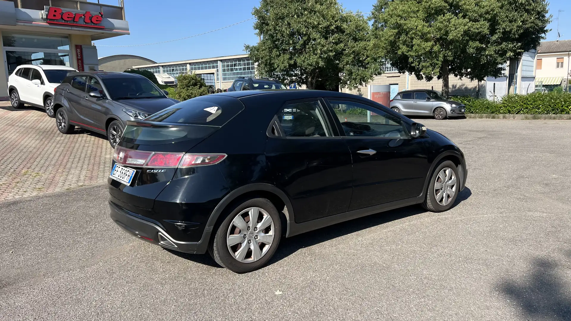 Honda Civic 5p 1.4 i-vtec Elegance - 2