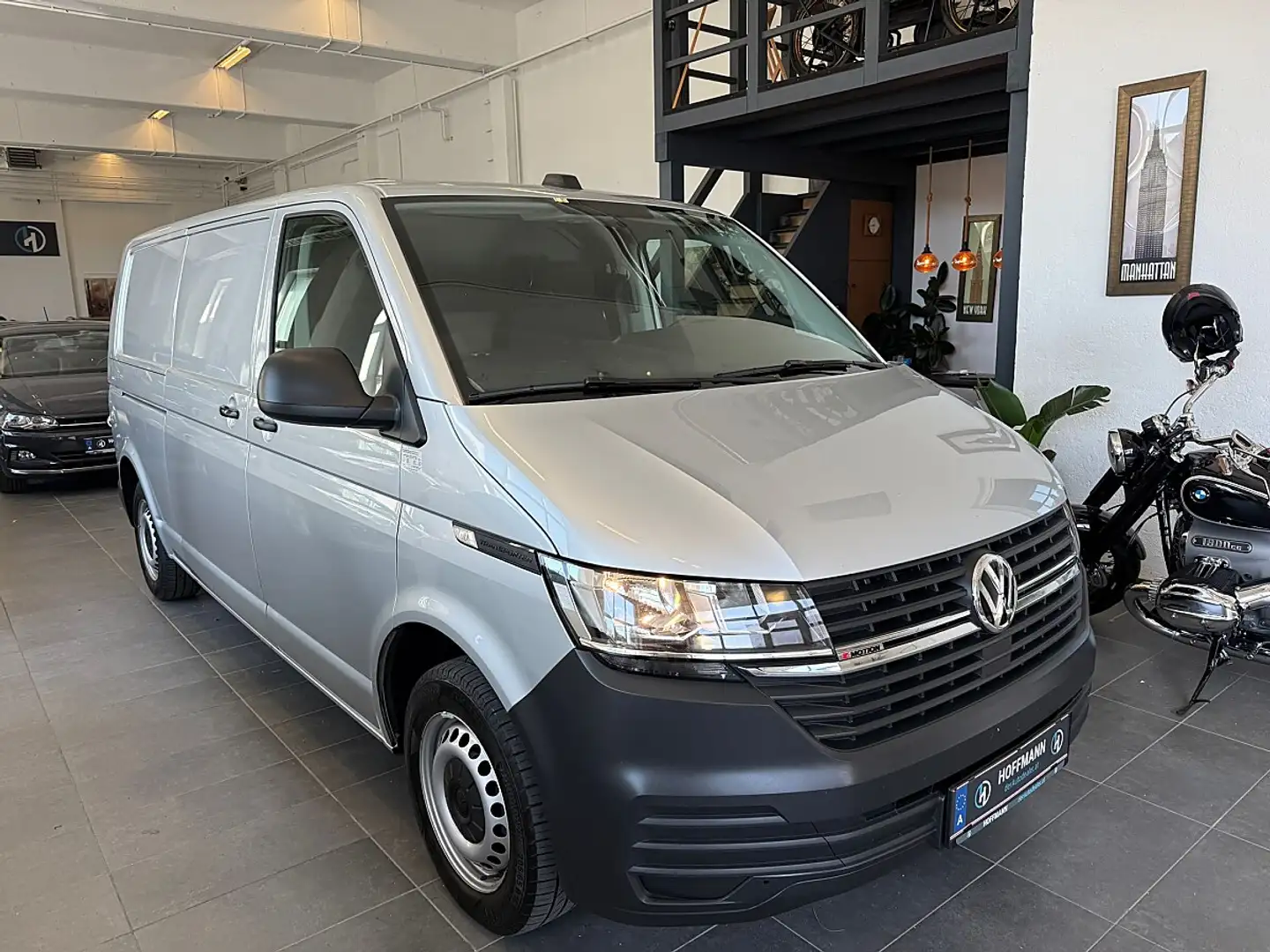 Volkswagen T6 Transporter T6 Kastenwagen LR 2,0 TDI 4Motion BMT DSG Silber - 1