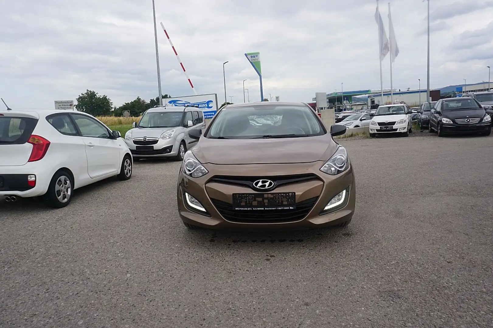 Hyundai i30 1,4 CVVT Europe Plus Orange - 1
