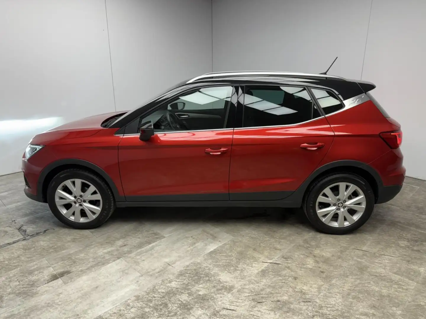 SEAT Arona 1.6 TDI DSG Xcellence Klima Navi Rückfahrkamera Rot - 2
