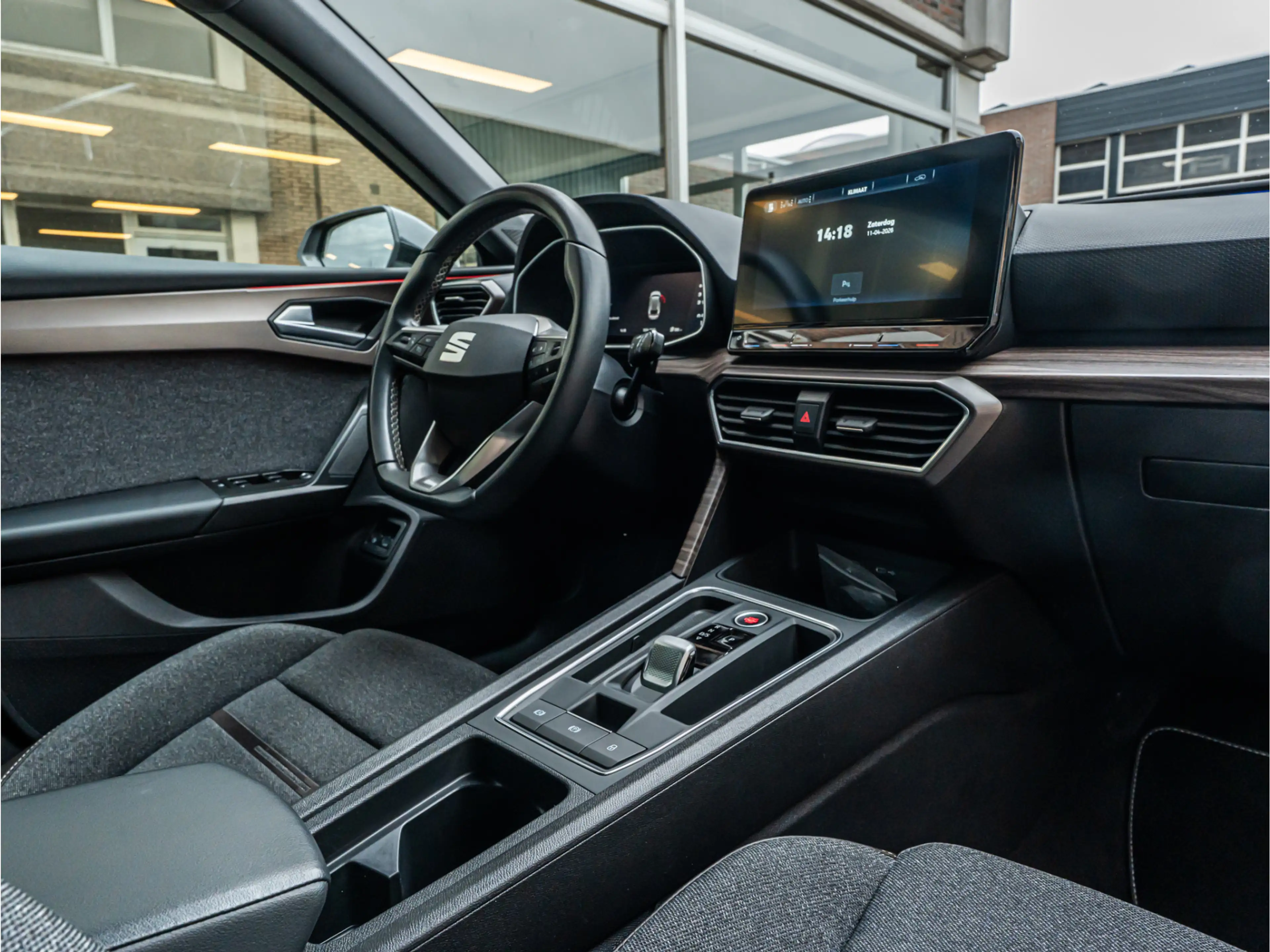 SEAT Leon e-Hybrid Sportstourer 1.4 TSI Xcellence eHybrid PHEV CAMERA — photo 20