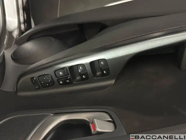 Hyundai Kona view 12