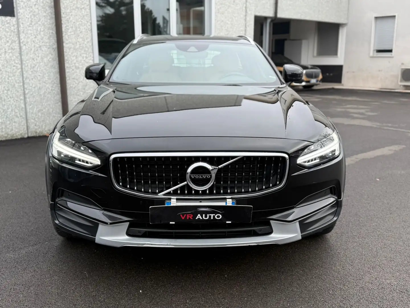 Volvo V90 Cross Country 2.0 d5 Pro awd Geartronic FULL LED MOTORE 90.000KM Schwarz - 2