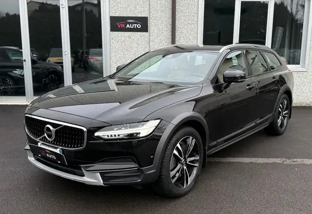 Volvo V90 Cross Country 2.0 d5 Pro awd Geartronic FULL LED MOTORE 90.000KM