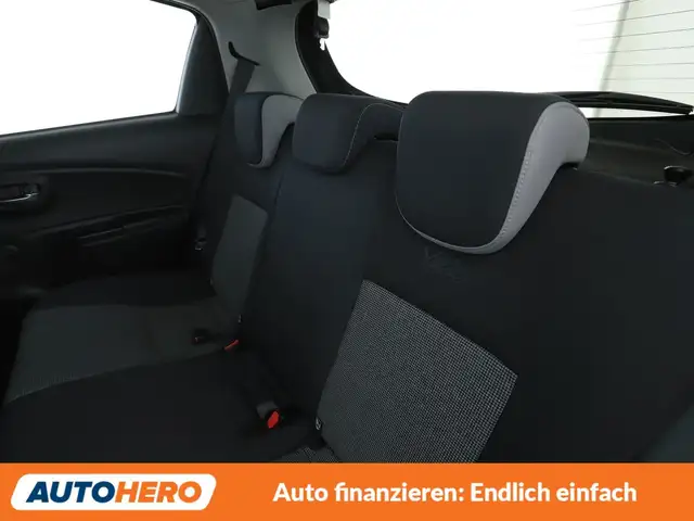 Toyota Yaris view 14