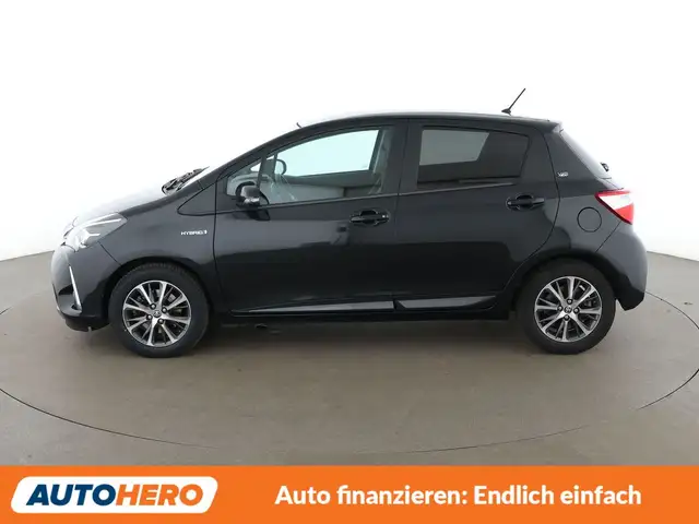 Toyota Yaris view 3