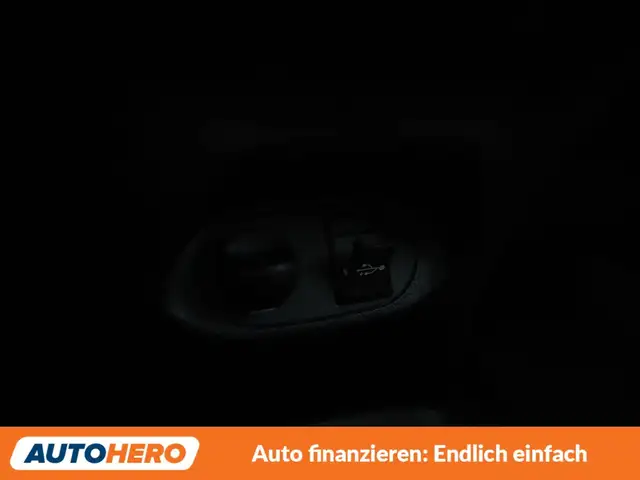 Toyota Yaris view 23