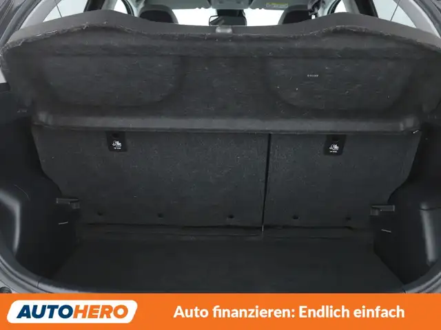 Toyota Yaris view 18