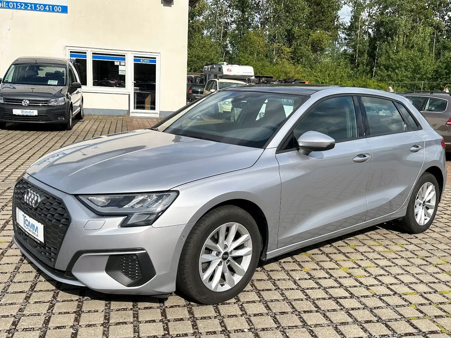 Audi A3 Sportback 35 TDI Autom. / LED / PANORAMA Zilver - 1