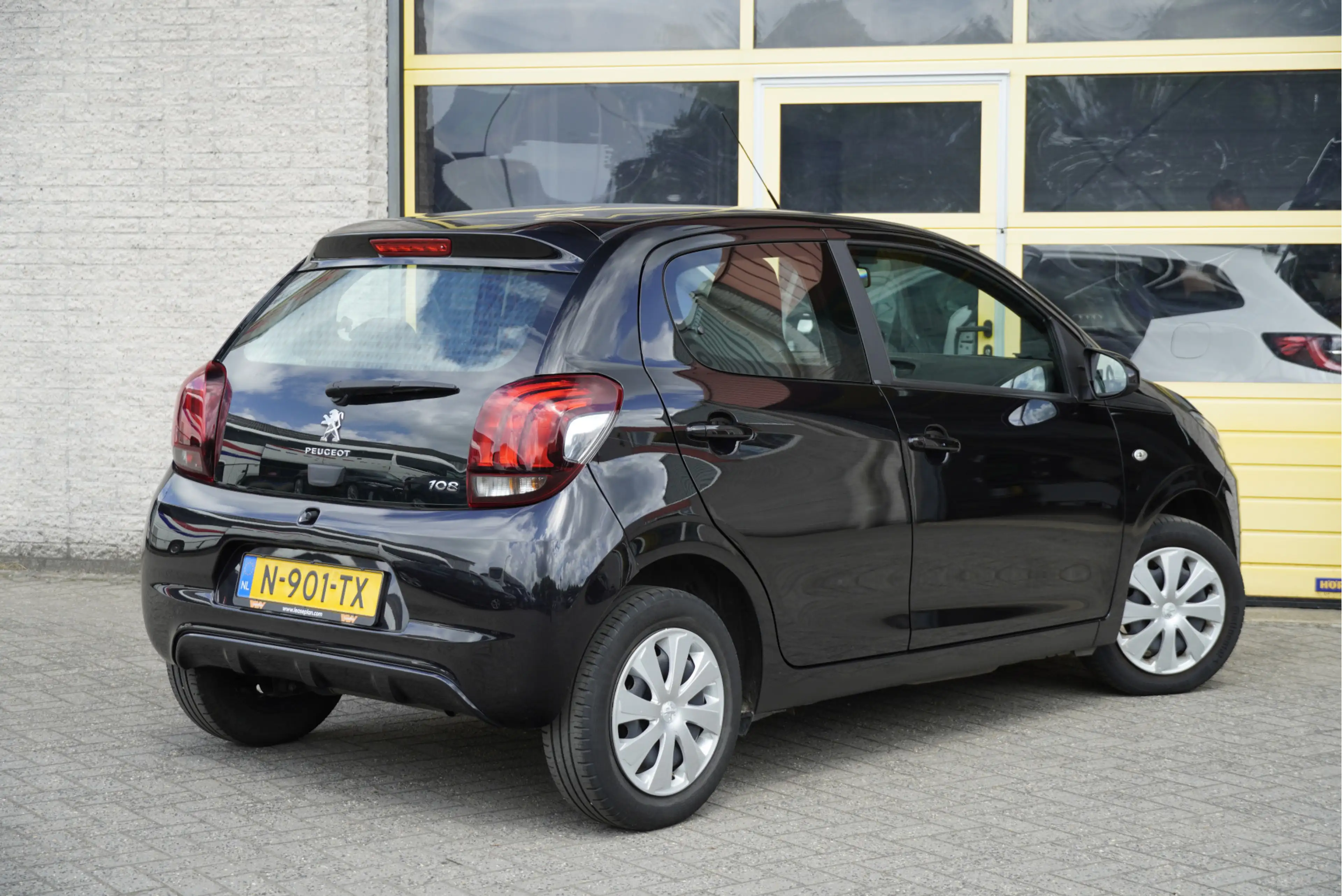 Peugeot 108 1.0 e-VTi 5drs Active BJ2022 Led dagrijverlichting — photo 5