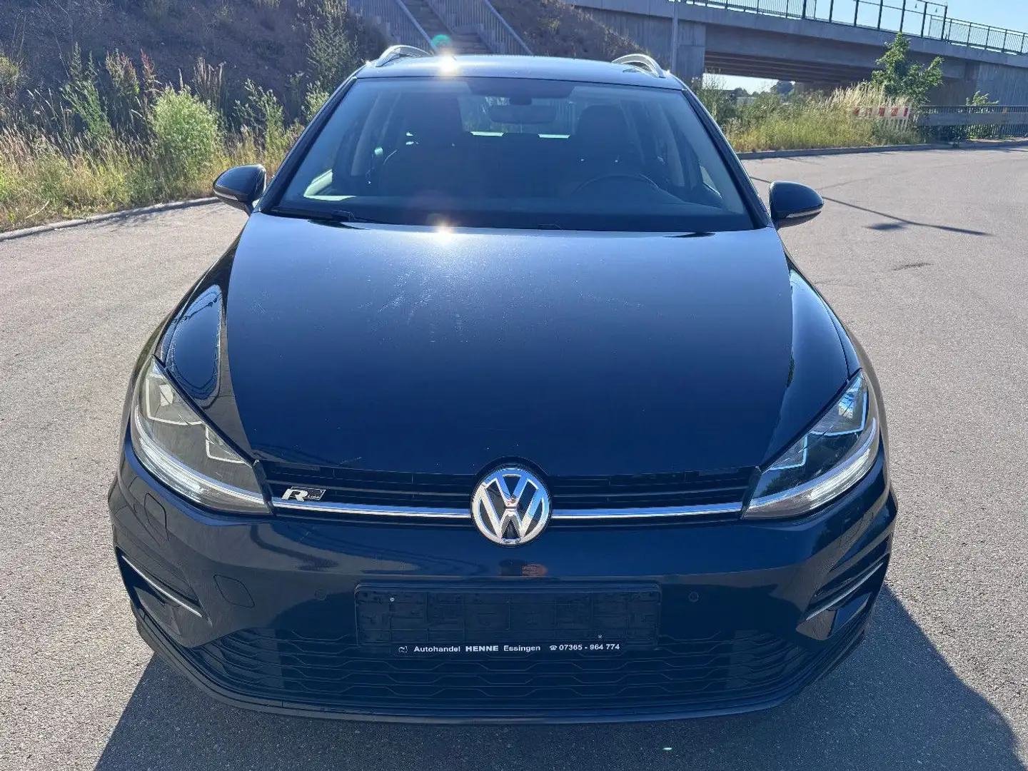 Volkswagen Golf VII Var. 2.0 TDI DSG R-Line ACC Nav Cam SHZ Schwarz - 2