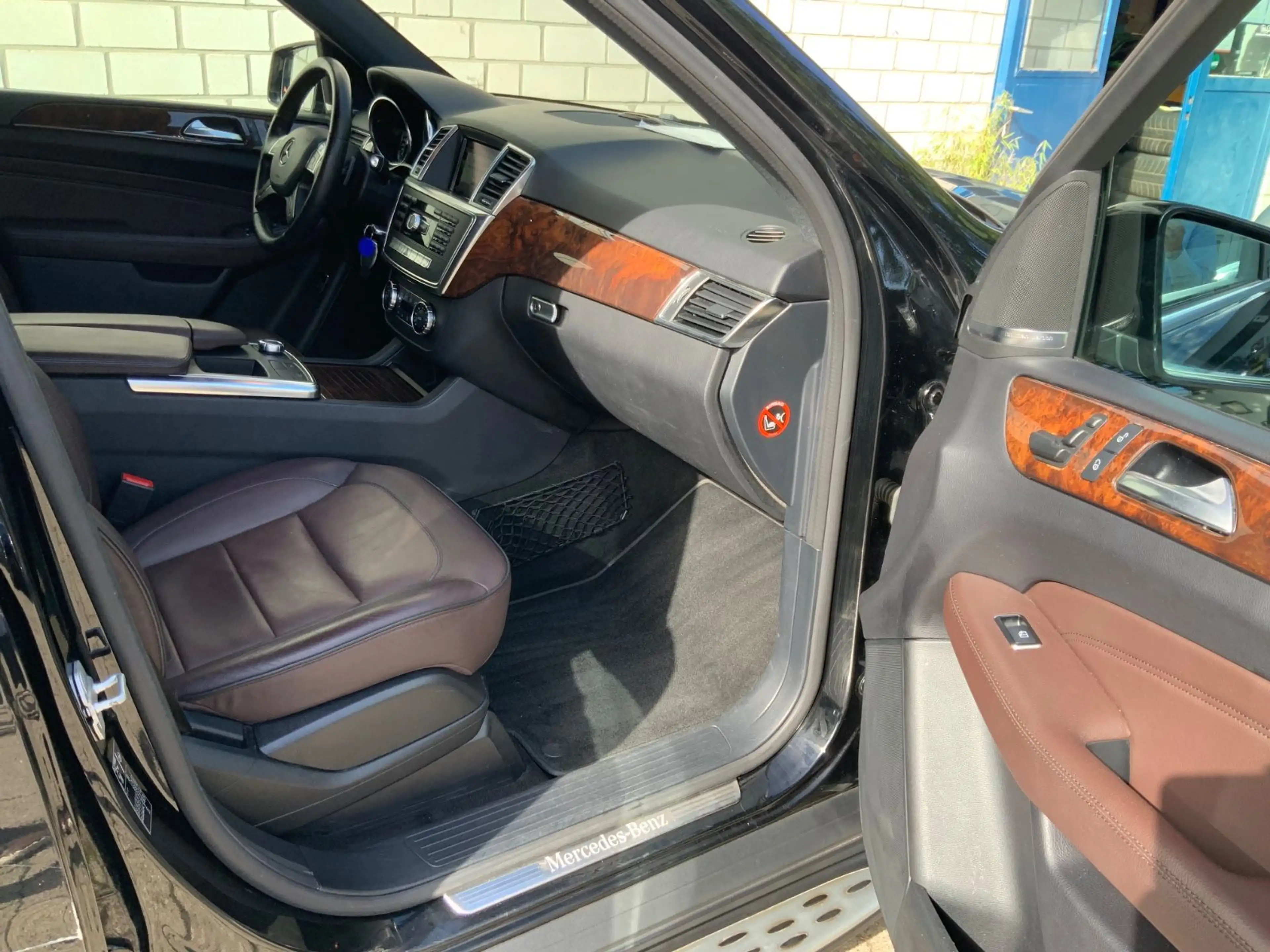 Mercedes-Benz ML 350 CDI BlueTec 4Matic Leder/DisT/AHK/Xen/Kam — photo 29