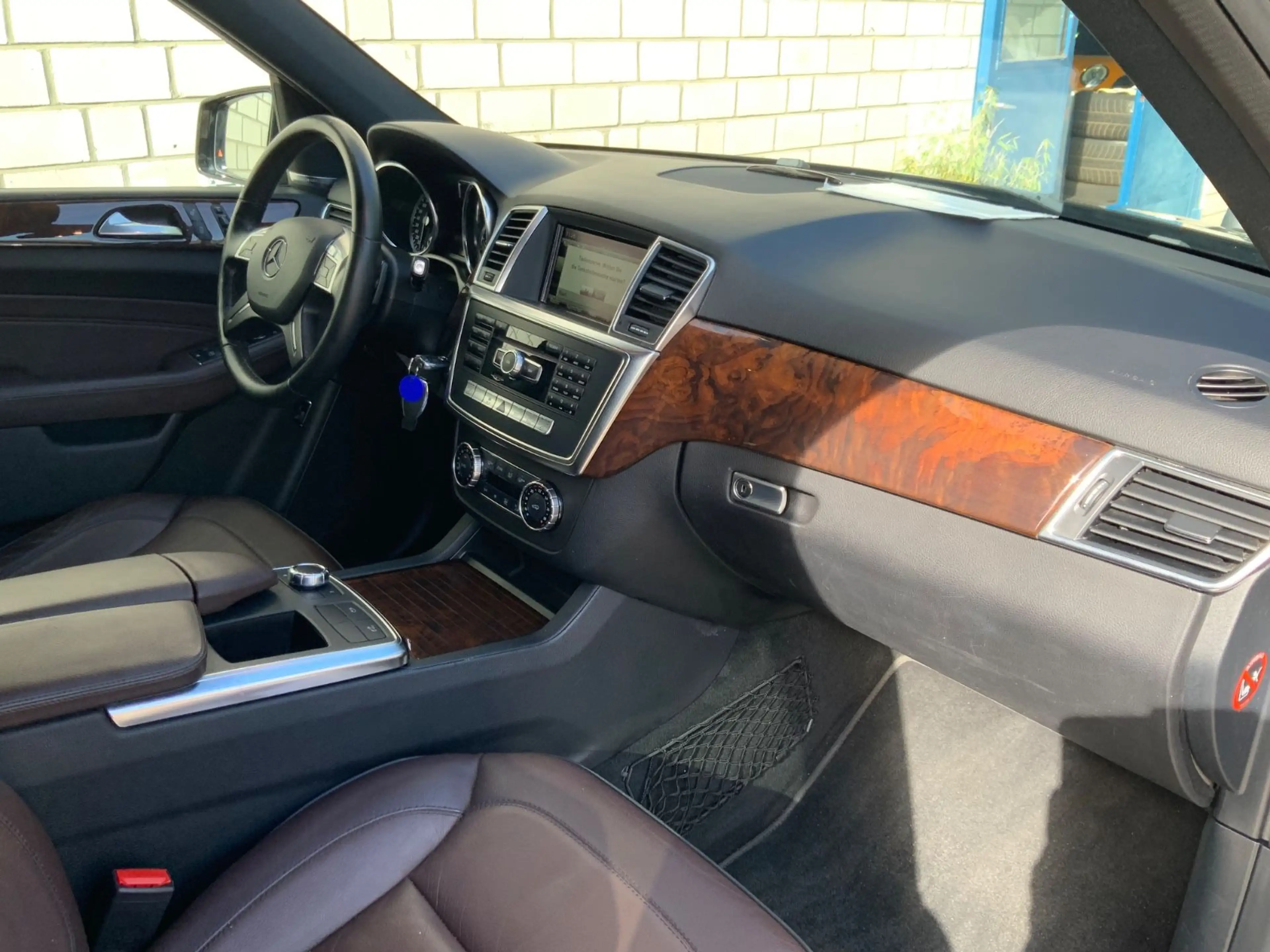 Mercedes-Benz ML 350 CDI BlueTec 4Matic Leder/DisT/AHK/Xen/Kam — photo 32