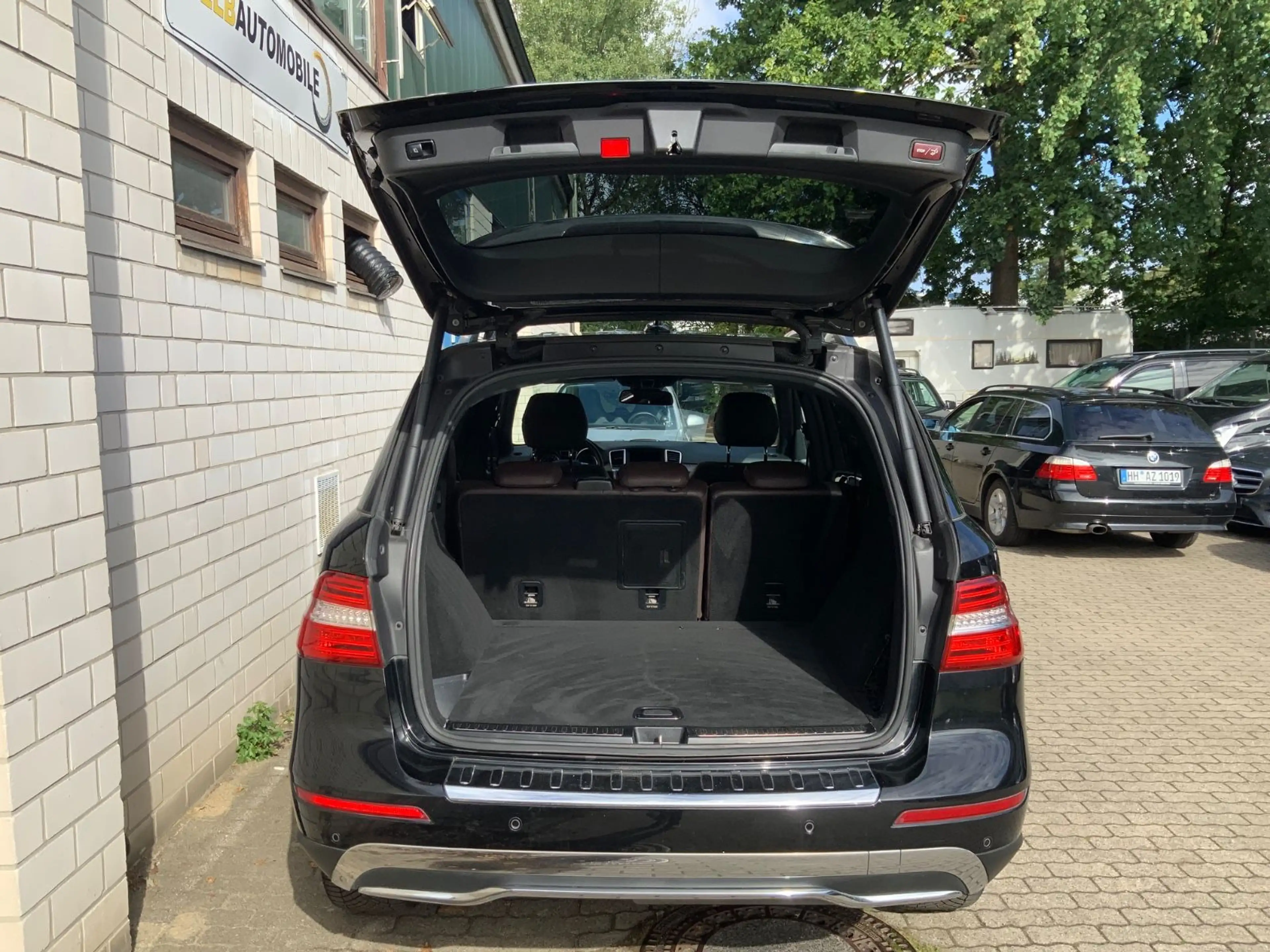 Mercedes-Benz ML 350 CDI BlueTec 4Matic Leder/DisT/AHK/Xen/Kam — photo 11